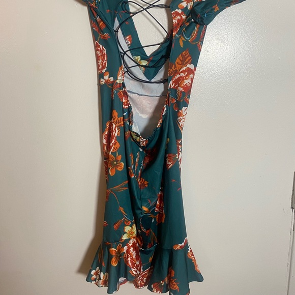 Sexy Deep V-Neck Floral Backless Bodycon Dress - Picture 4 of 8